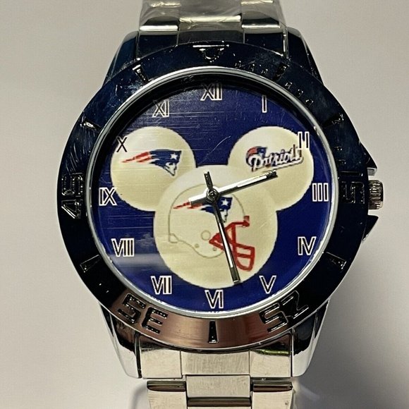 NEW ENGLAND PATRIOTS NFL Mickey Mouse Stainless-Steel Silver Watch NEW - Picture 1 of 9